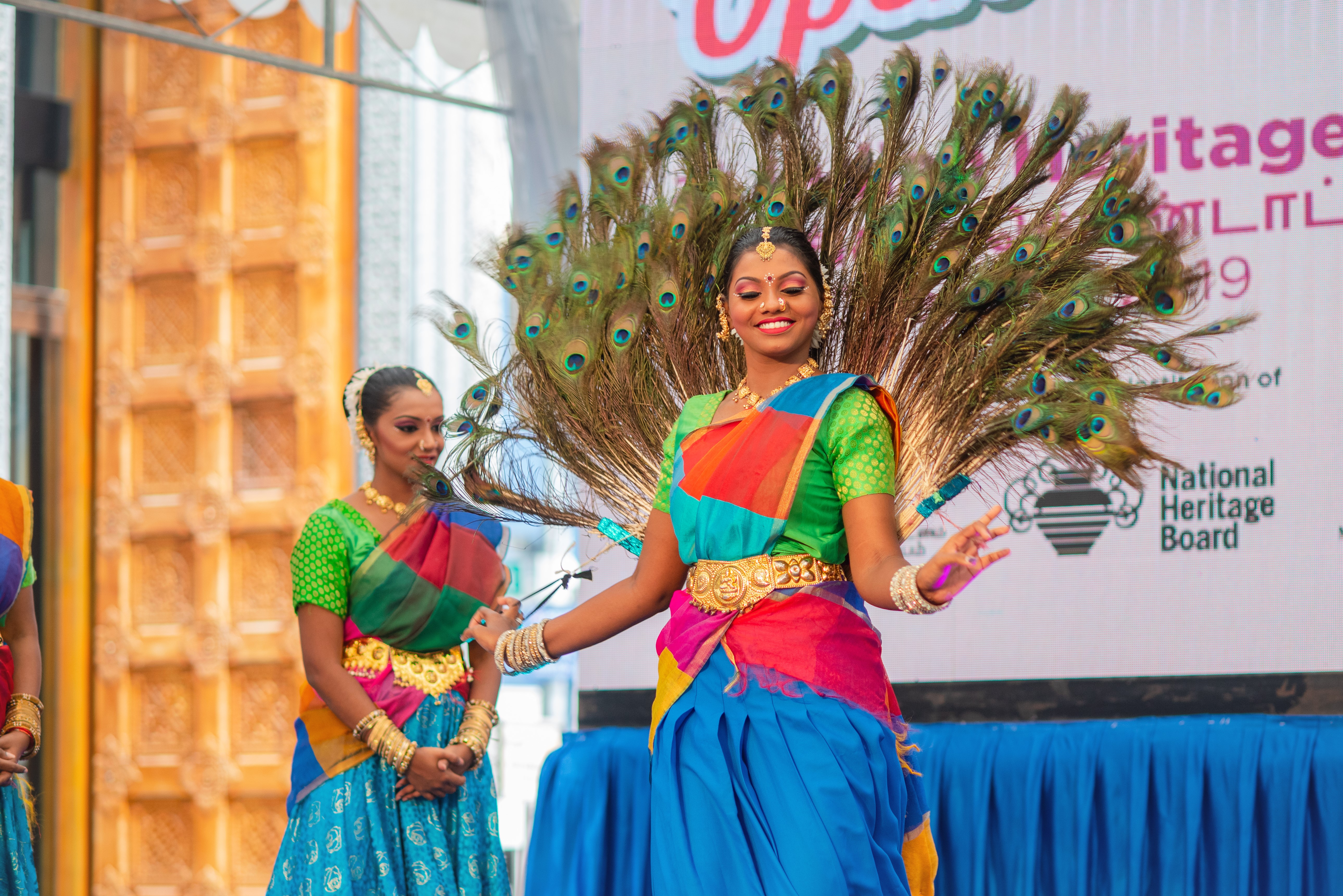 6 LIVE Cultural Performances 1